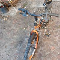 bicicletta ragazzo