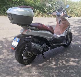 Beverly 350