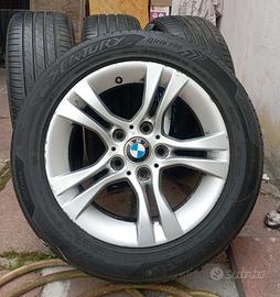 Pneumatici auto con cerchi semi nuovi