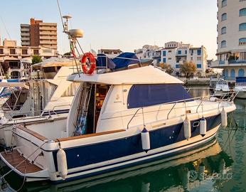 Beneteau Antares 10.80 fly bridge