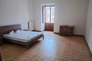 Camera matrimoniale c.so umberto i (av)