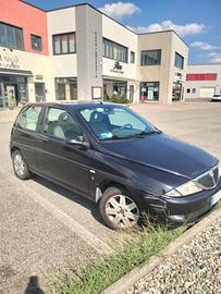lancia y 1.4 benzina 