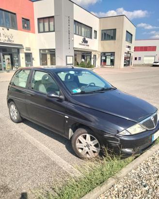 lancia y 1.2  16v benzina 