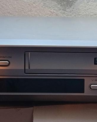 Lettore videocassette e DVD, lettore DVD