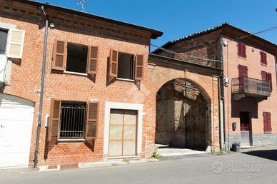 CASA SEMINDIPENDENTE A ALTAVILLA MONFERRATO