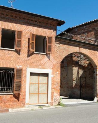 CASA SEMINDIPENDENTE A ALTAVILLA MONFERRATO