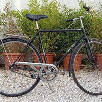 bici da passeggio da uomo d'epoca nera