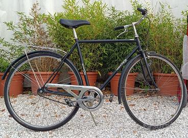 bici da passeggio da uomo d'epoca nera