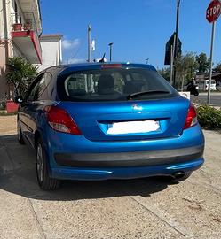 Peugeot 207 1.6 hdi per pezzi di ricambio