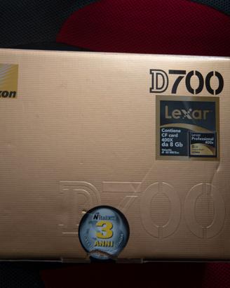 Nikon D700  + Accessori - 47000 scatti