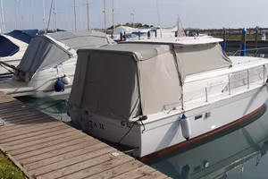Chris Craft Commander 31