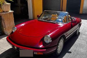 Alfa Romeo spider duetto