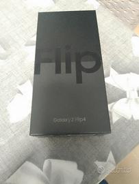Samsung Galaxy ZFlip 4 8/128 GB 