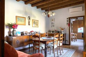 Stabile/Palazzo Este [E52VRG]