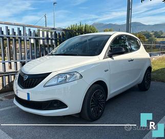 Lancia Ypsilon 1.0 FireFly 5 porte Hybrid Gold