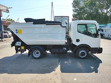 autocarro per raccolta rifiuti patente B