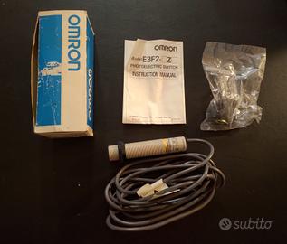 OMRON E3F2-R2Z1 24-240VAC sensore fotocellula