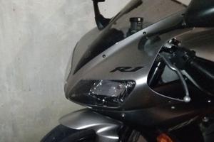 Yamaha yzf R1