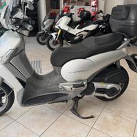 Aprilia Scarabeo 500 - 2010