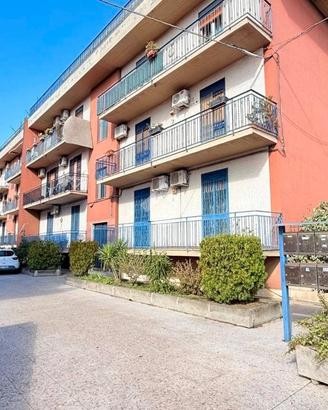 RAPISARDI- 4 Vani,balcone terrazzato e posto auto