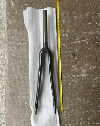 Forecella Carbonio modello onda