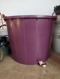 Mastellone in plastica per vinaccia 