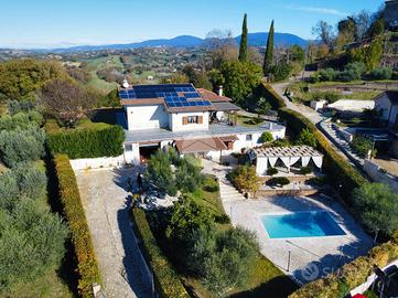 VILLA SINGOLA A COLLEVECCHIO