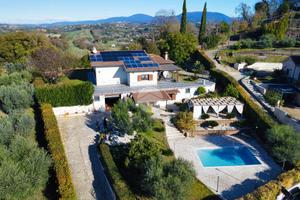 VILLA SINGOLA A COLLEVECCHIO