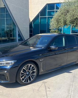 BMW 745 e Msport auto possibilità noleggio no scor