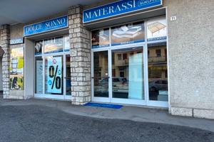 Locale commerciale - negozio a cles