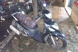 Suzuki UX Sixteen 150 - 2010