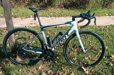 GIANT DEFY ADVANCED 2 TG M CARBON Gruppo 105 R7000
