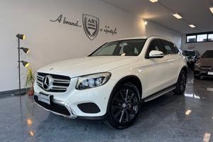 Mercedes-Benz GLC 220 d 4Matic Sport Pedane Fari L