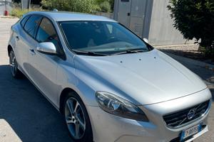 Volvo V40 d2