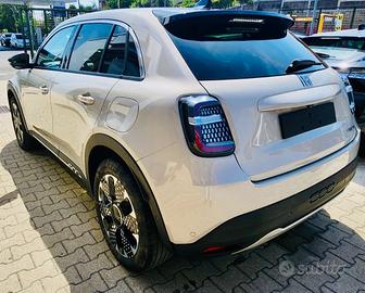 Fiat 600 Hybrid 100 CV DCT MHEV La Prima seminuova