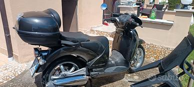 Aprilia scarabeo 250