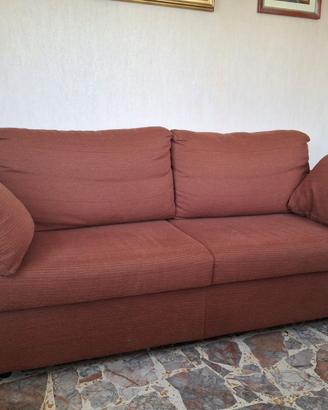 Divano 2 posti in tessuto color terracotta