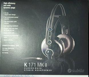 AKG K171 MK II