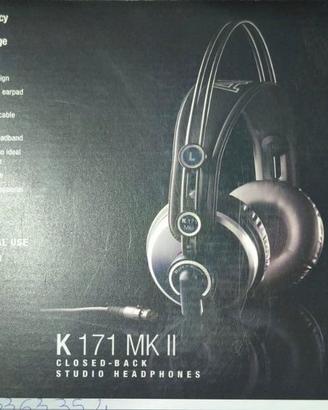 AKG K171 MK II