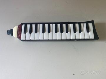 Hohner Melodica Piano 27