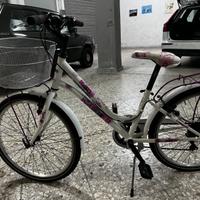 Bici passeggio ragazza