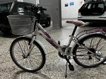 Bici passeggio ragazza