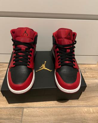 Jordan nike rosse e nere