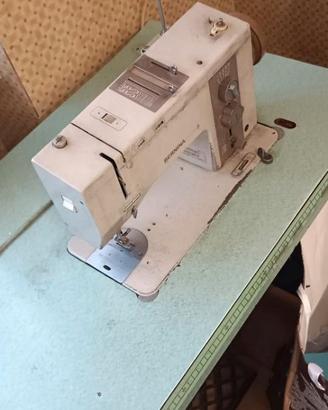 Macchina da cucire Bernina Favorit 940