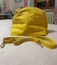 Borsetta gialla a tracolla