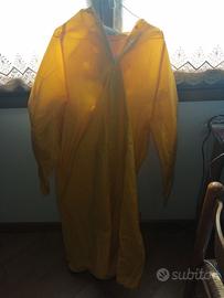 Impermeabile + stivali antinfortunistici