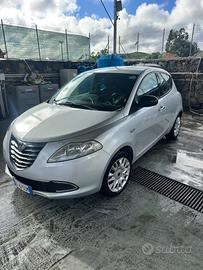 Lancia Ypsilon 1.3 MJT 16V 95 CV 5 porte S&S Silve