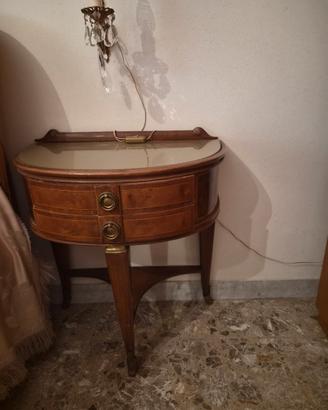 Coppia comodini con applique