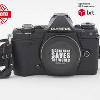 Olympus OM-D E-M5 II