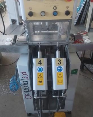 MACCHINARI  PER LAVORAZIONE INFISSI IN PVC